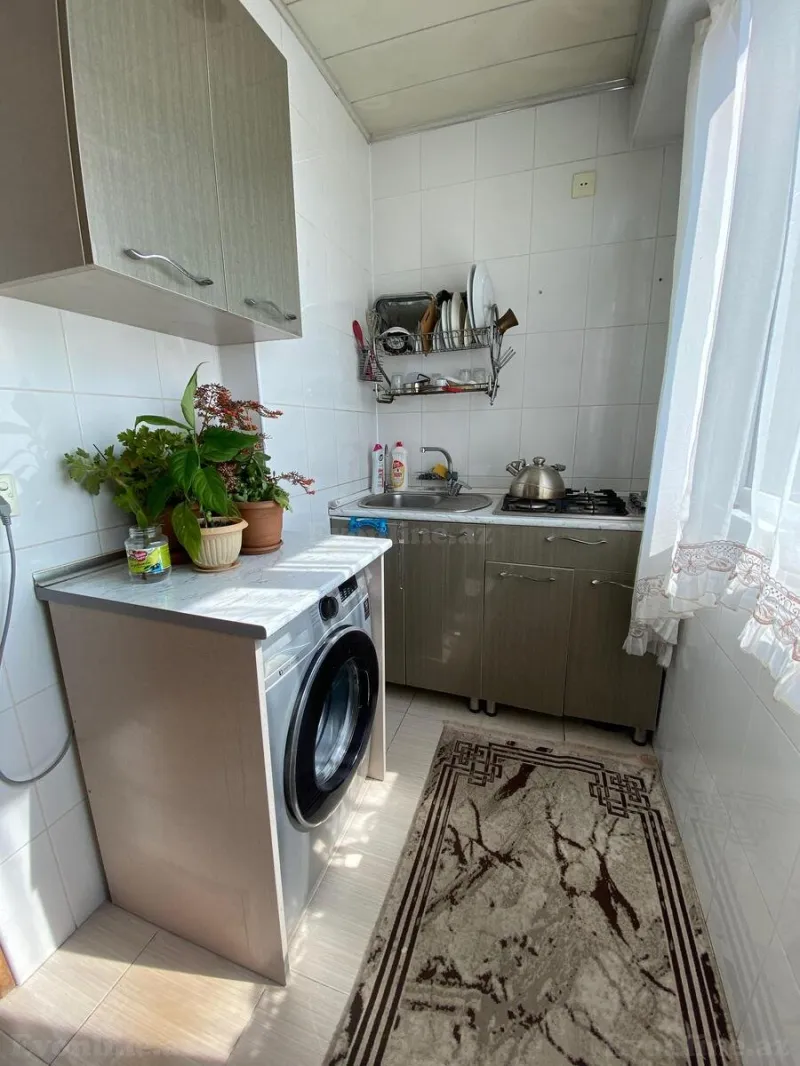 Kirayə verilir 2 otaqlı Mənzil Köhnə tikili 50 m² Xətai m. - şəkil 3