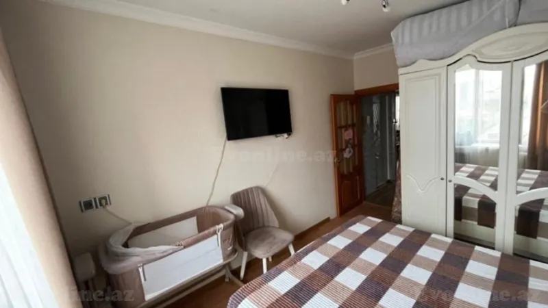 Satılır 2 otaqlı Mənzil Köhnə tikili 70 m² 8 Noyabr m. - şəkil 11