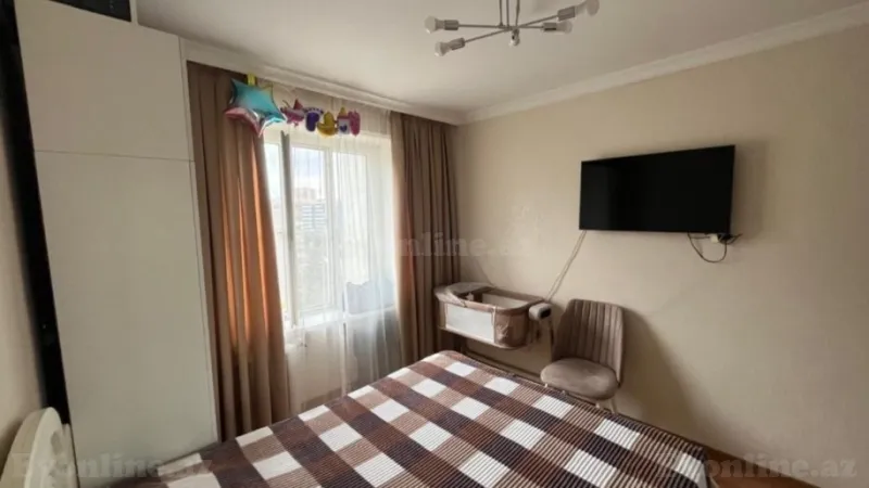 Satılır 2 otaqlı Mənzil Köhnə tikili 70 m² 8 Noyabr m. - şəkil 12