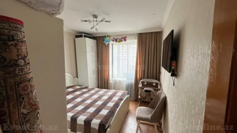 Satılır 2 otaqlı Mənzil Köhnə tikili 70 m² 8 Noyabr m. - şəkil 13