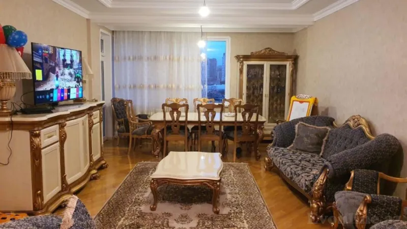 Kirayə verilir 2 otaqlı Mənzil Yeni tikili 95 m² Xətai m.