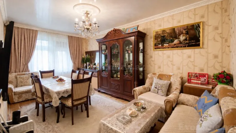 Satılır 3 otaqlı Mənzil Köhnə tikili 80 m² Əhmədli m.