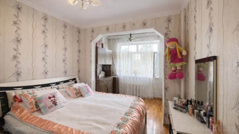 Satılır 3 otaqlı Mənzil Köhnə tikili 80 m² Əhmədli m. - şəkil 2