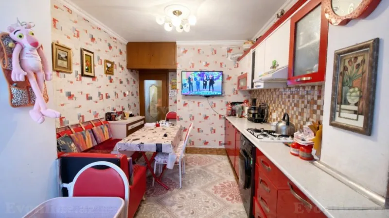 Satılır 3 otaqlı Mənzil Köhnə tikili 80 m² Əhmədli m. - şəkil 9