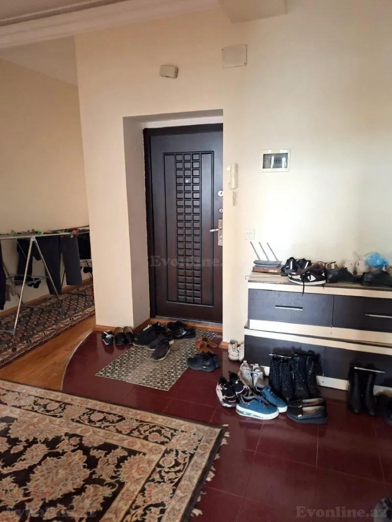 Satılır 3 otaqlı Mənzil Yeni tikili 150 m² Elmlər Akademiyası m. - şəkil 2