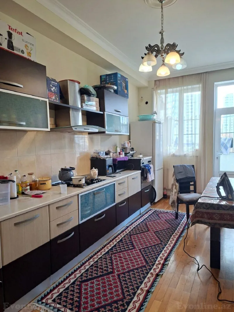 Satılır 3 otaqlı Mənzil Yeni tikili 150 m² Elmlər Akademiyası m. - şəkil 9