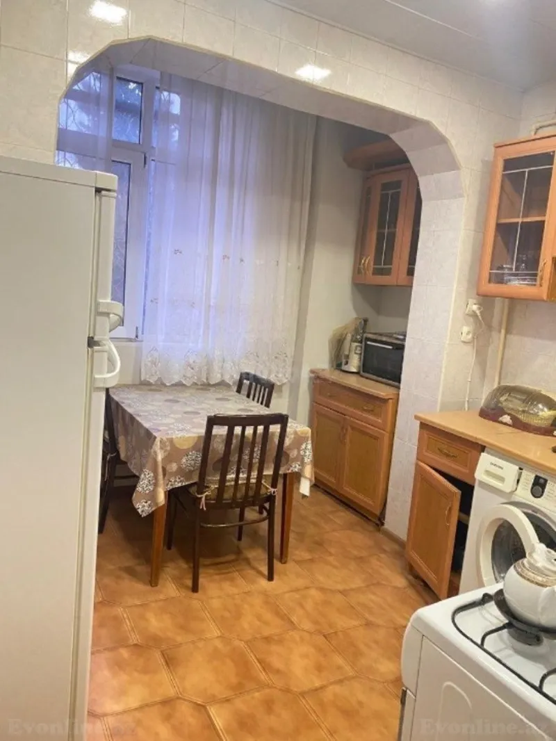 Satılır 4 otaqlı Mənzil Köhnə tikili 100 m² Xətai r. - şəkil 6