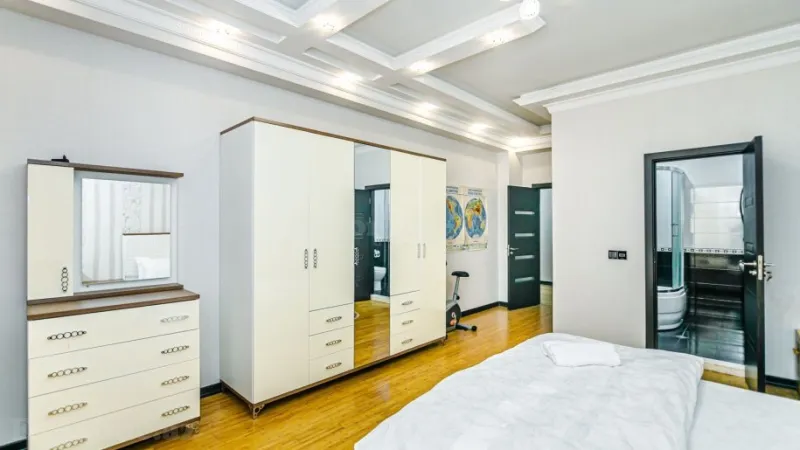 Kirayə verilir 3 otaqlı Mənzil Yeni tikili 140 m² Elmlər Akademiyası m. - şəkil 23