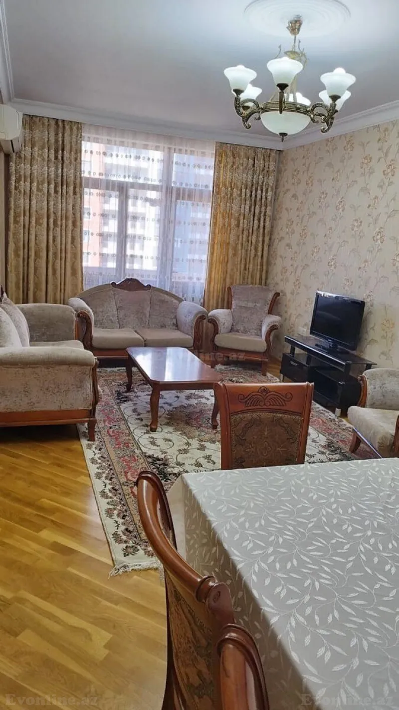 Satılır 3 otaqlı Mənzil Yeni tikili 124 m² 8 Noyabr m.