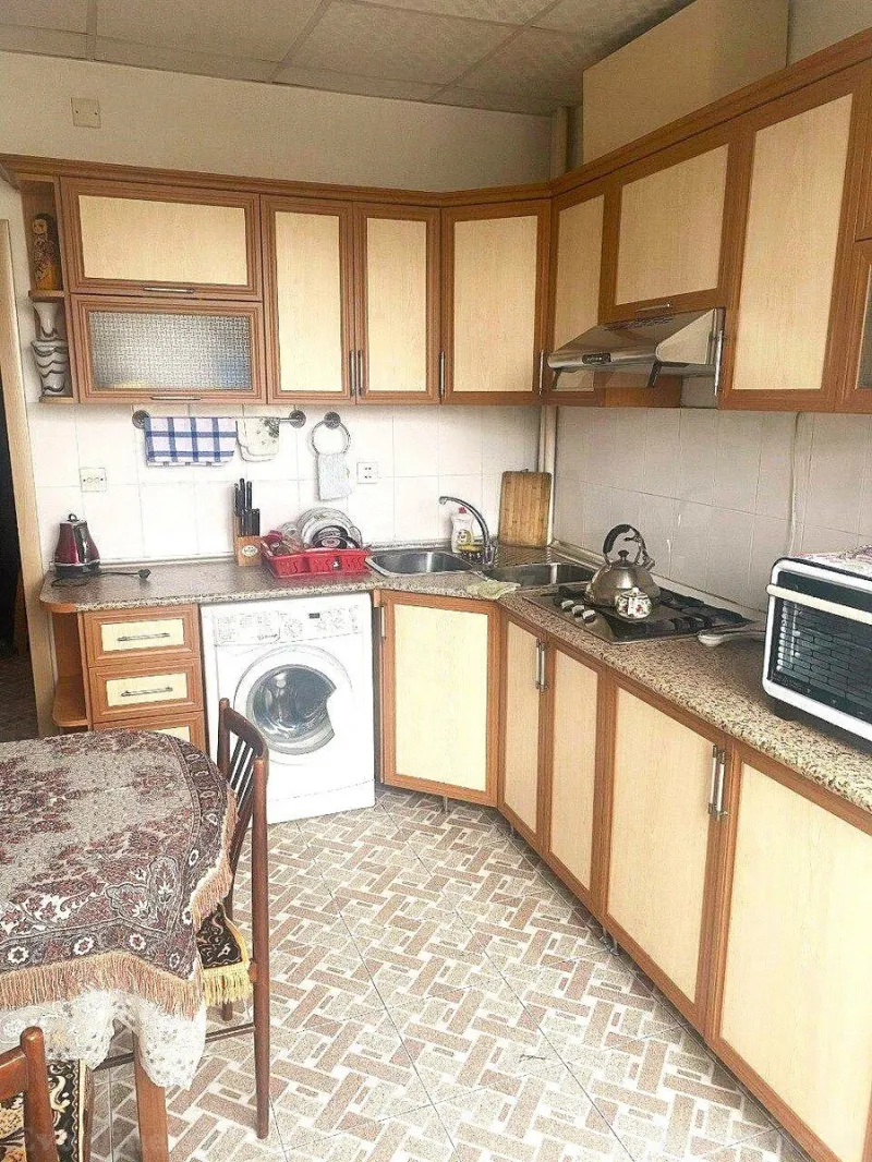 Satılır 2 otaqlı Mənzil Köhnə tikili 55 m² Yasamal r. - şəkil 4