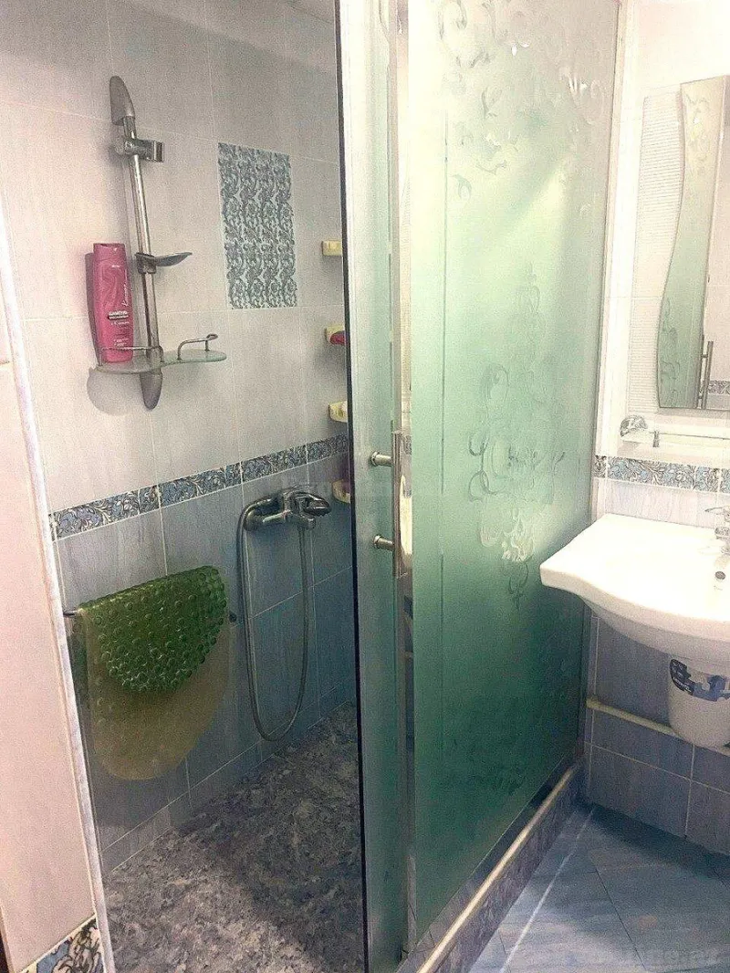 Satılır 2 otaqlı Mənzil Köhnə tikili 55 m² Yasamal r. - şəkil 5