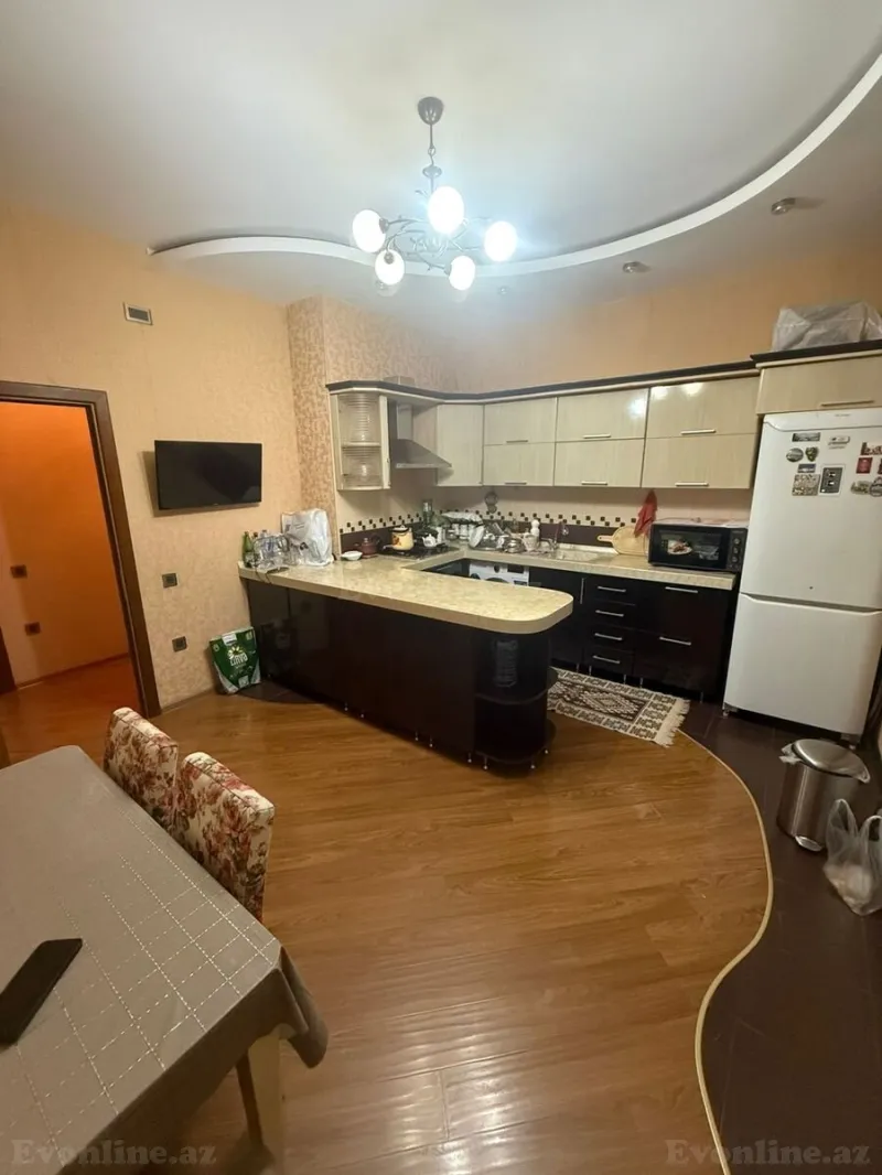 Kirayə verilir 3 otaqlı Mənzil Yeni tikili 120 m² Həzi Aslanov m. - şəkil 6