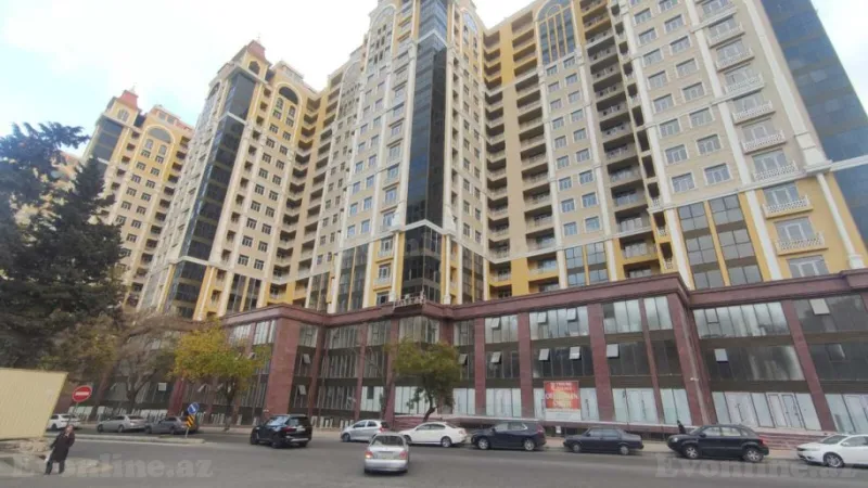 Satılır 3 otaqlı Mənzil Yeni tikili 80 m² 28 May m.