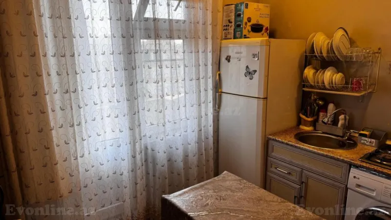 Satılır 2 otaqlı Mənzil Köhnə tikili 65 m² Suraxanı r. - şəkil 3