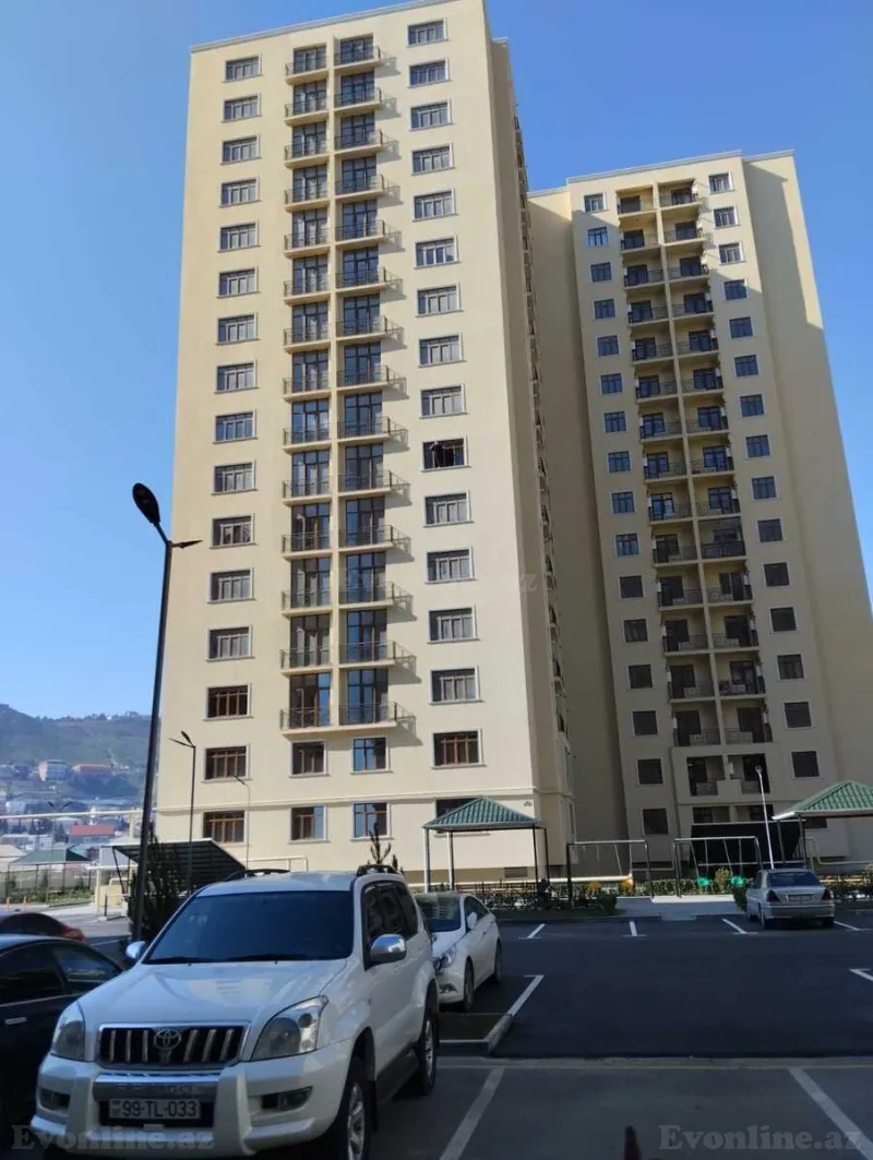 Satılır 4 otaqlı Mənzil Yeni tikili 120 m² Səbail r.