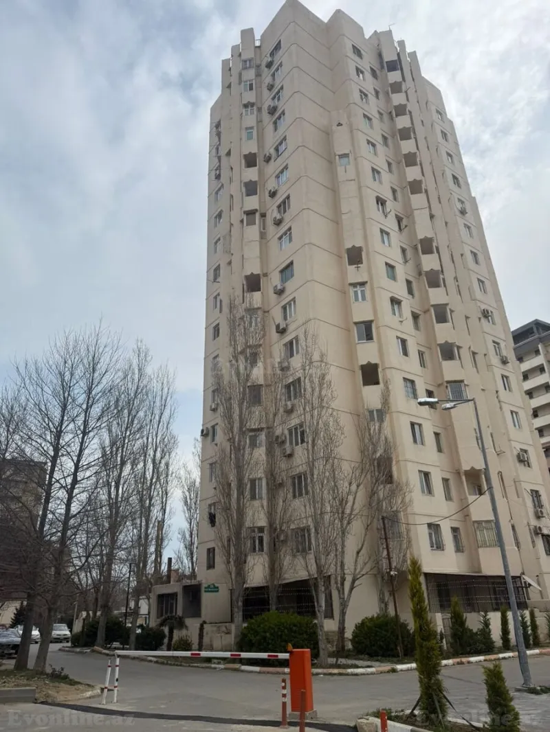 Satılır 3 otaqlı Mənzil Köhnə tikili 68 m² 9-cu mikrorayon