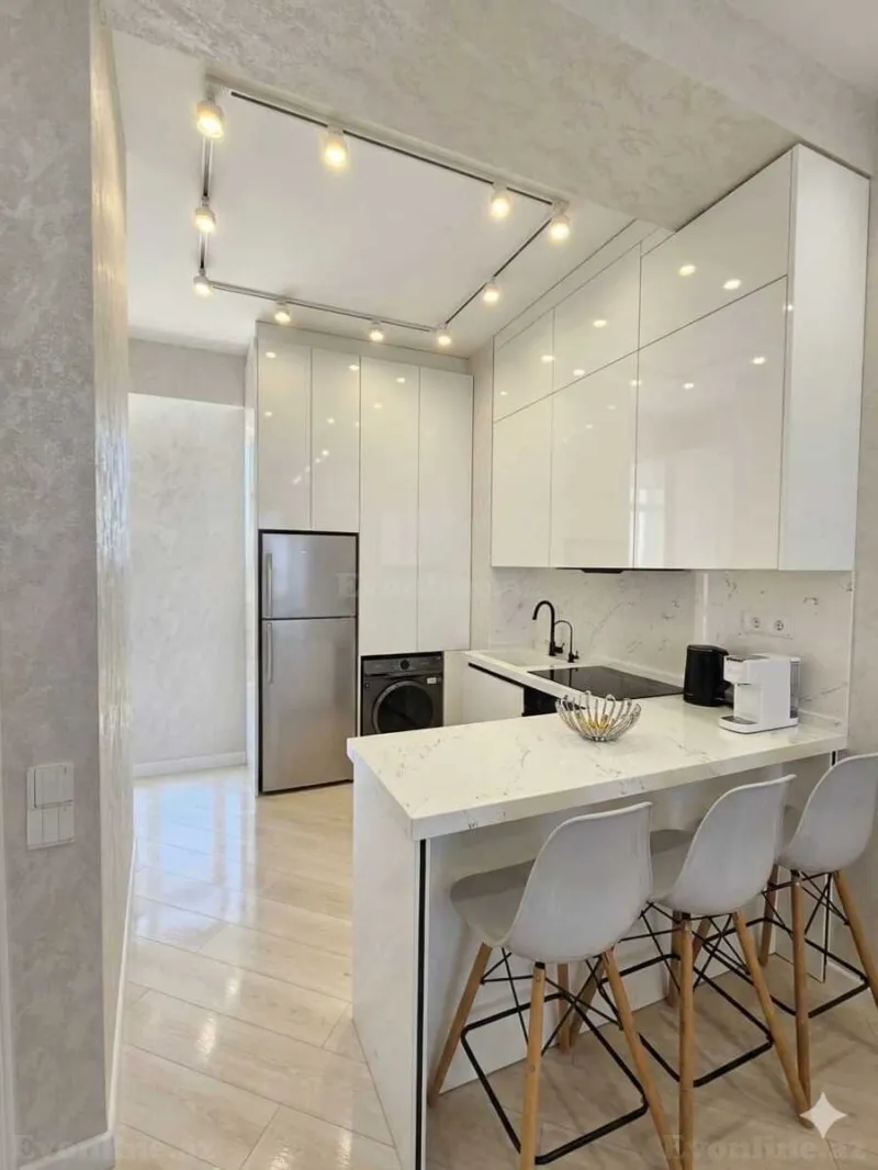 Kirayə verilir 2 otaqlı Mənzil Yeni tikili 60 m² Gənclik m. - şəkil 4