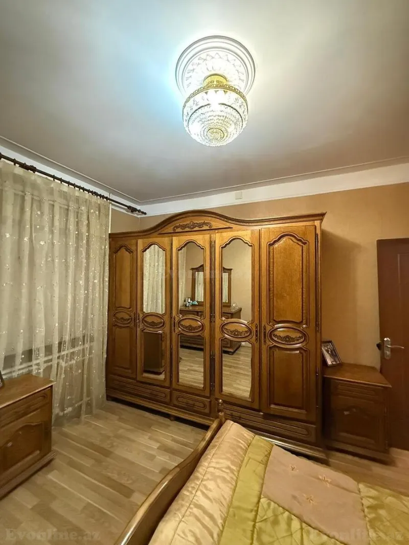 Satılır 4 otaqlı Mənzil Köhnə tikili 110 m² Xalqlar Dostluğu m. - şəkil 9