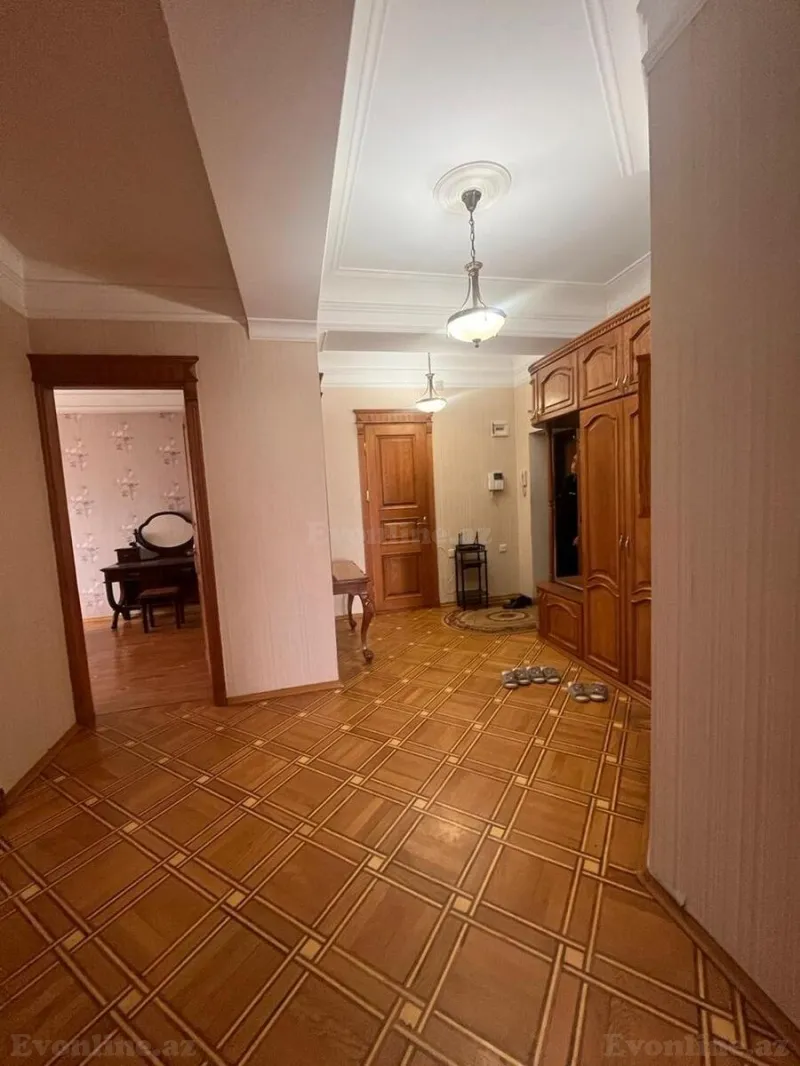 Kirayə verilir 3 otaqlı Mənzil Yeni tikili 170 m² Nəsimi r.