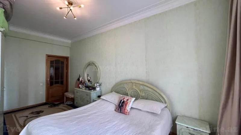 Satılır 4 otaqlı Mənzil Yeni tikili 210 m² Nəsimi r. - şəkil 8