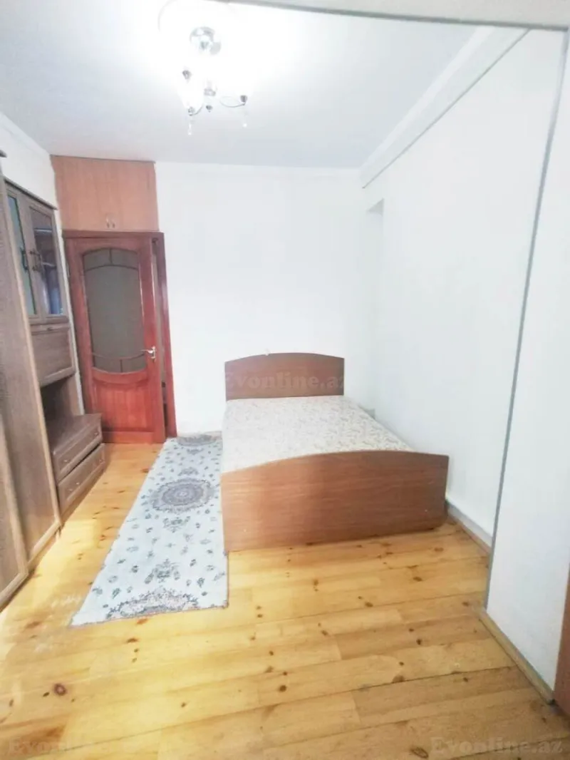 Satılır 2 otaqlı Mənzil Köhnə tikili 47 m² 8-ci mikrorayon - şəkil 3