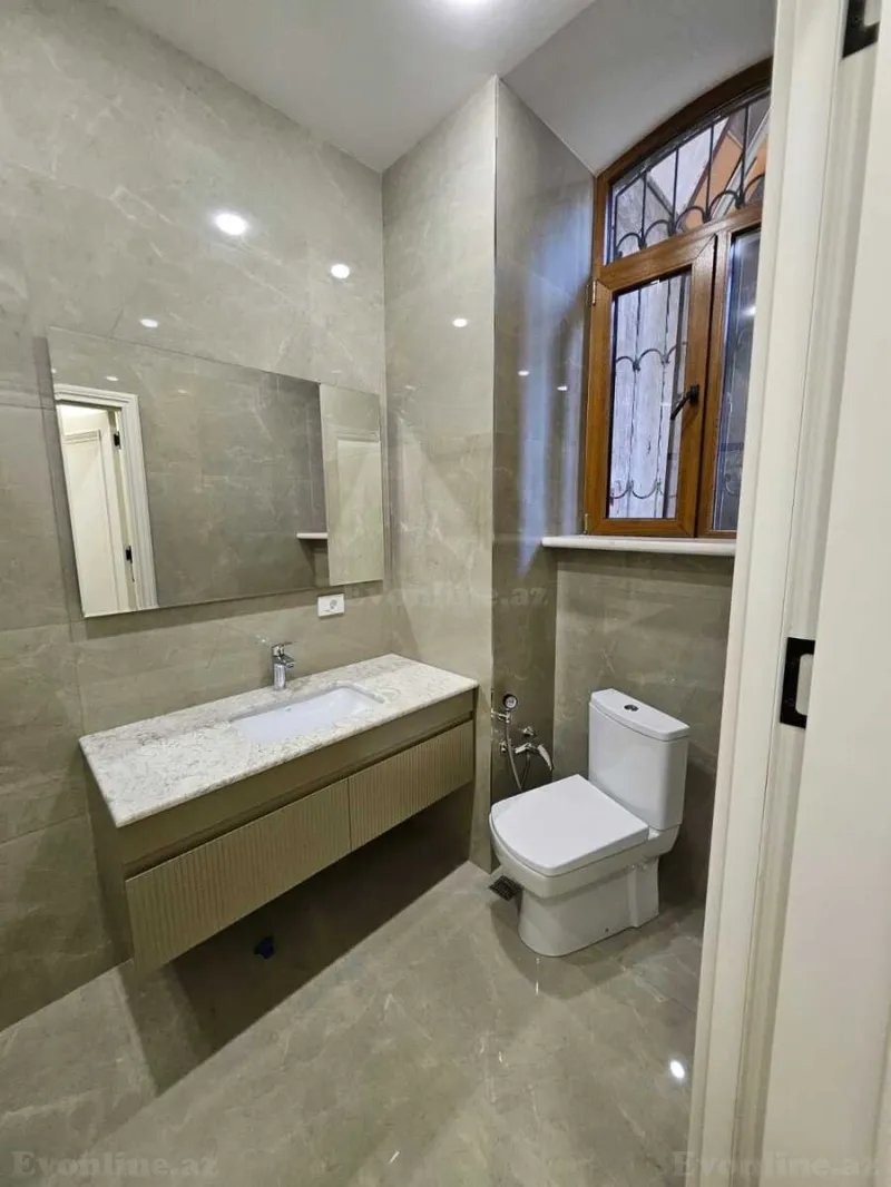 Kirayə verilir 4 otaqlı Mənzil Köhnə tikili 250 m² Sahil m. - şəkil 12