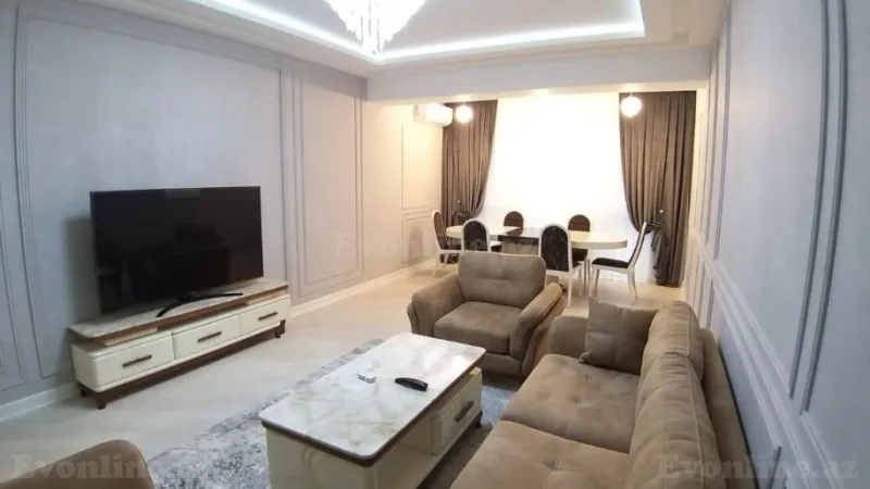 Kirayə verilir 3 otaqlı Mənzil Yeni tikili 130 m² Xətai m.