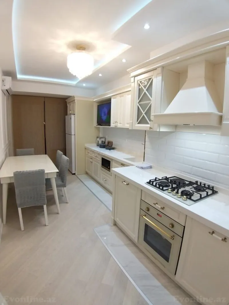 Kirayə verilir 3 otaqlı Mənzil Yeni tikili 130 m² Xətai m. - şəkil 4