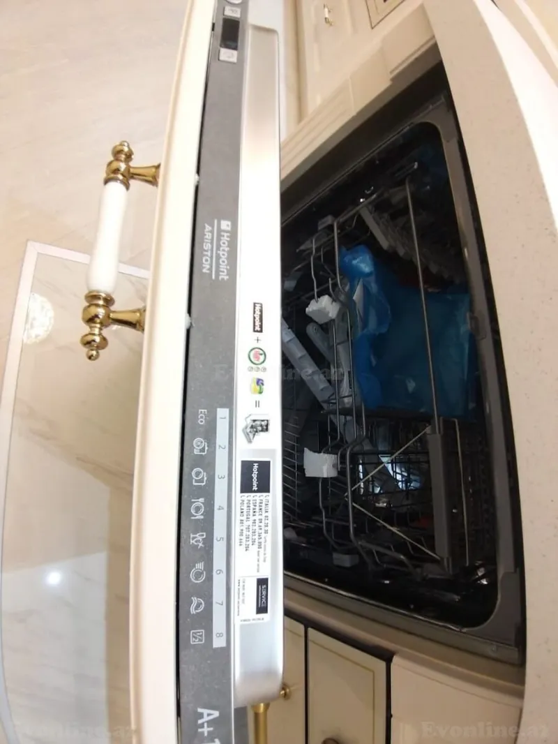 Kirayə verilir 3 otaqlı Mənzil Yeni tikili 130 m² Xətai m. - şəkil 11