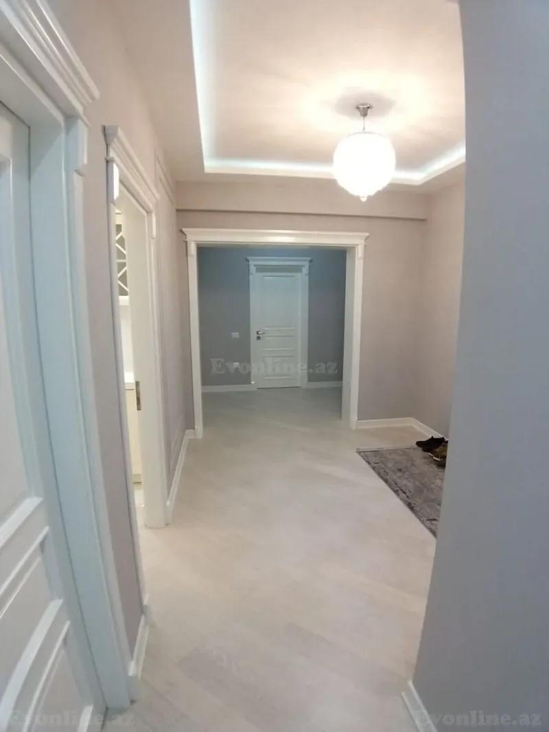 Kirayə verilir 3 otaqlı Mənzil Yeni tikili 130 m² Xətai m. - şəkil 17