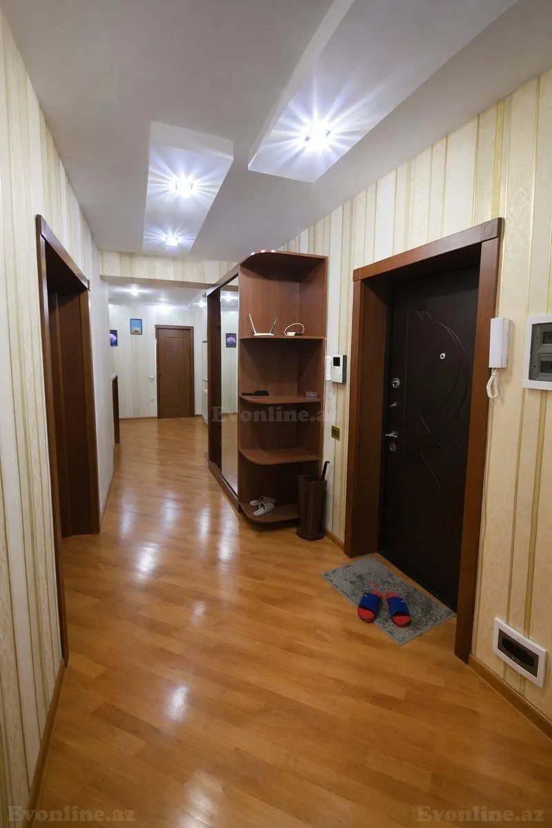 Satılır 3 otaqlı Mənzil Yeni tikili 135 m² Nərimanov r. - şəkil 5