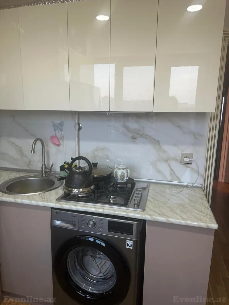 Satılır 3 otaqlı Mənzil Köhnə tikili 81 m² Sabunçu r.
