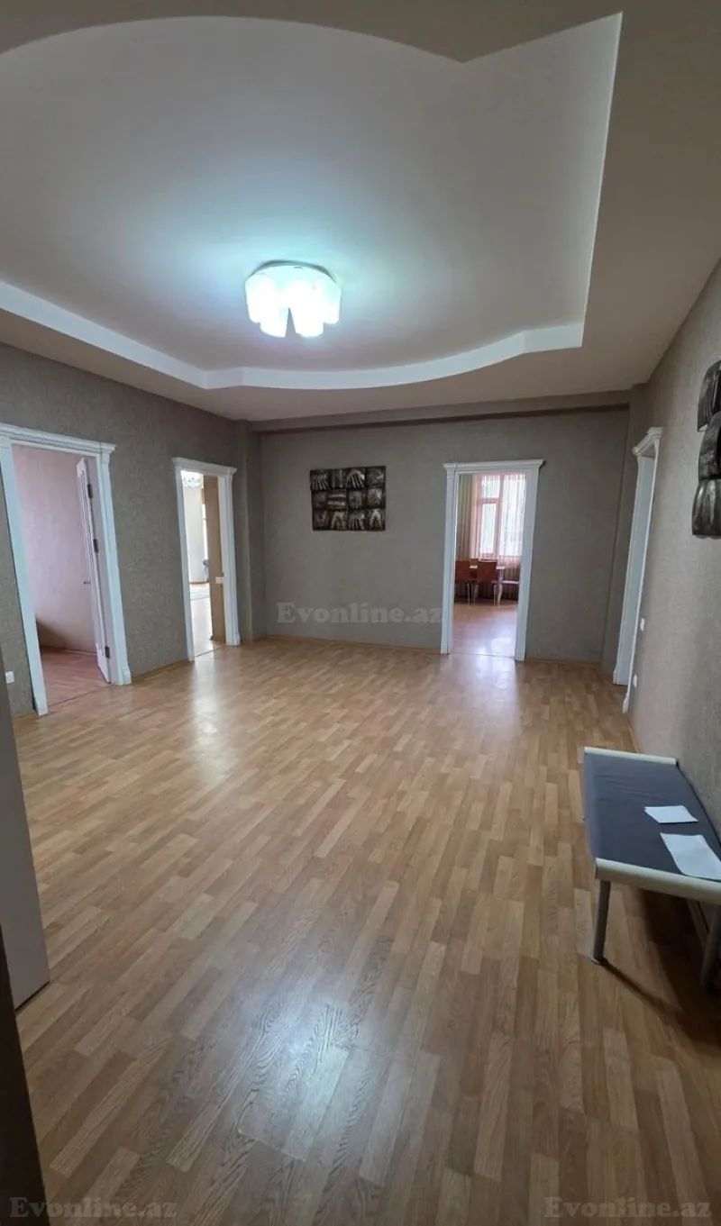 Kirayə verilir 4 otaqlı Mənzil Yeni tikili 200 m² 28 May m. - şəkil 7
