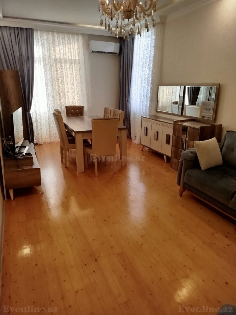 Satılır 2 otaqlı Mənzil Köhnə tikili 85 m² Əhmədli m.