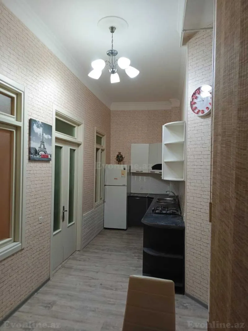 Satılır 2 otaqlı Mənzil Köhnə tikili 53 m² Sahil m.