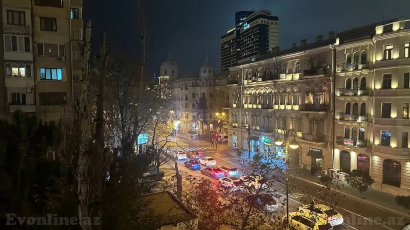 Satılır 3 otaqlı Mənzil Köhnə tikili 85 m² 28 May m.