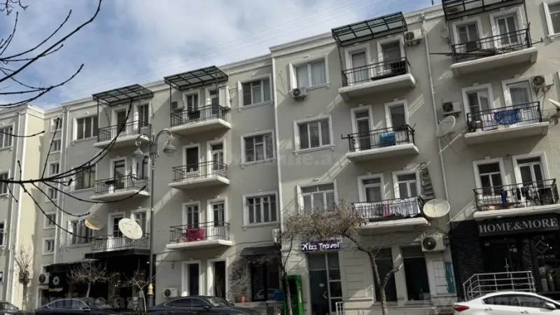 Satılır 1 otaqlı Mənzil Köhnə tikili 45 m² Nəsimi r.