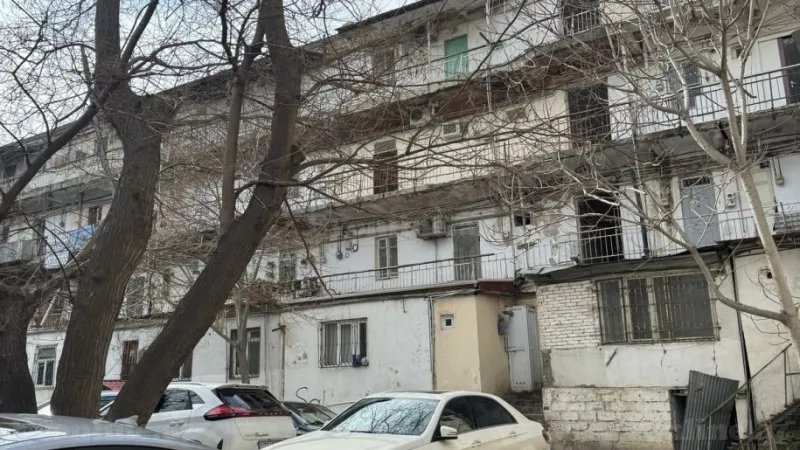Satılır 1 otaqlı Mənzil Köhnə tikili 45 m² Nəsimi r. - şəkil 2
