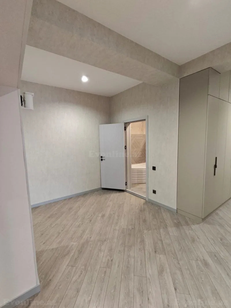 Satılır 4 otaqlı Mənzil Yeni tikili 140 m² Xətai r. - şəkil 5