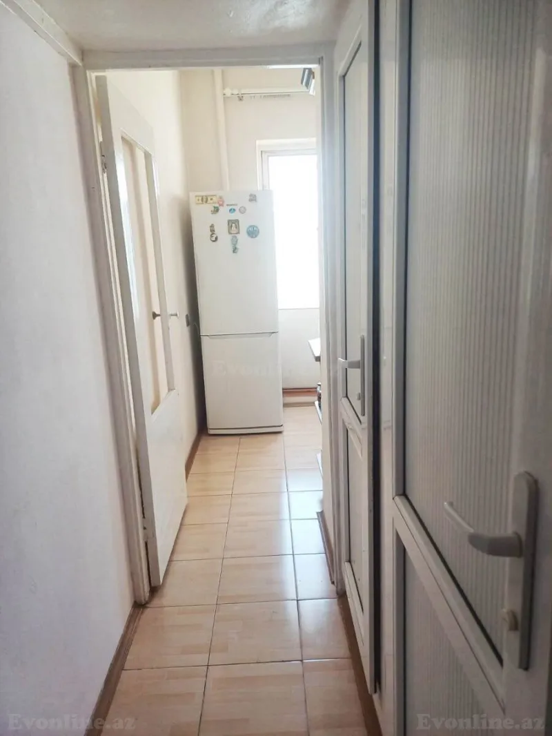 Satılır 5 otaqlı Mənzil Köhnə tikili 130 m² 8-ci mikrorayon - şəkil 4