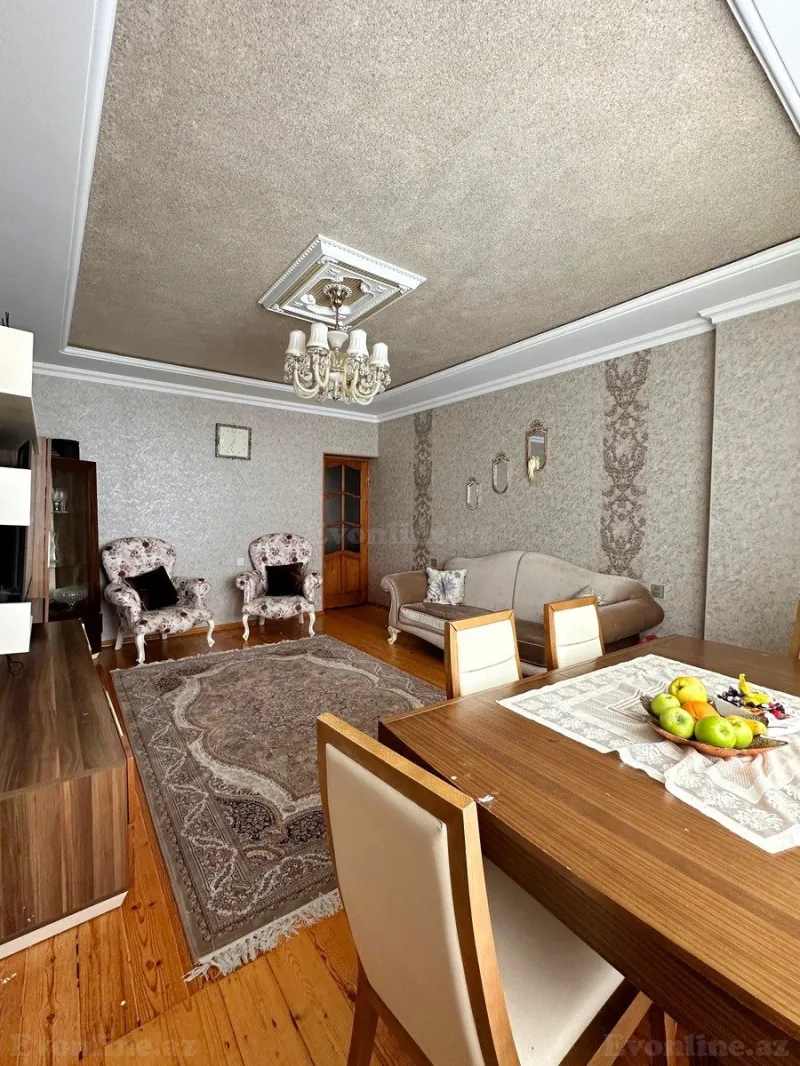 Satılır 2 otaqlı Mənzil Köhnə tikili 56 m² Qaraçuxur - şəkil 2