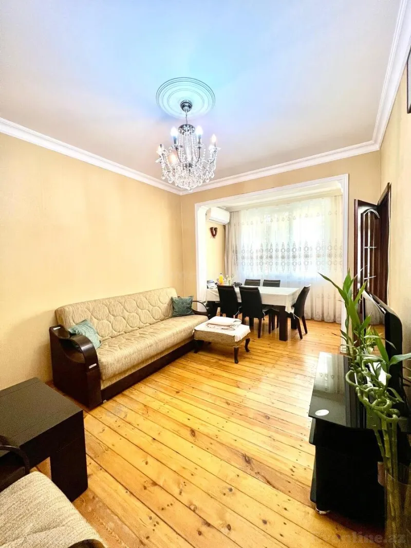 Satılır 3 otaqlı Mənzil Köhnə tikili 75 m² Gənclik m. - şəkil 2