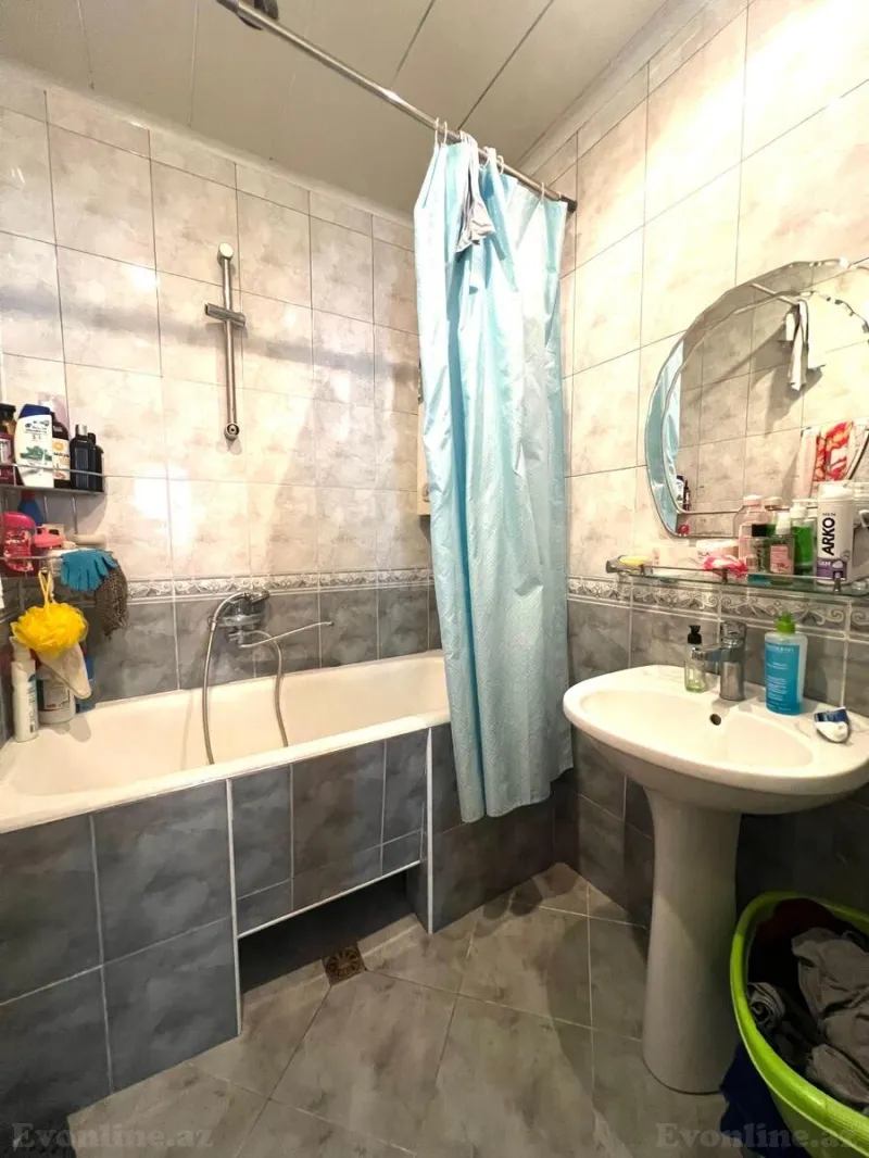 Satılır 3 otaqlı Mənzil Köhnə tikili 75 m² Gənclik m. - şəkil 9