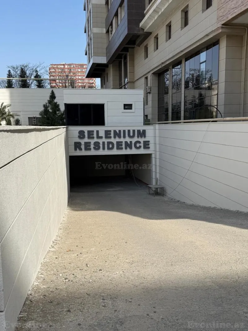 Satılır 3 otaqlı Mənzil Yeni tikili 133 m² 28 May m. - şəkil 2