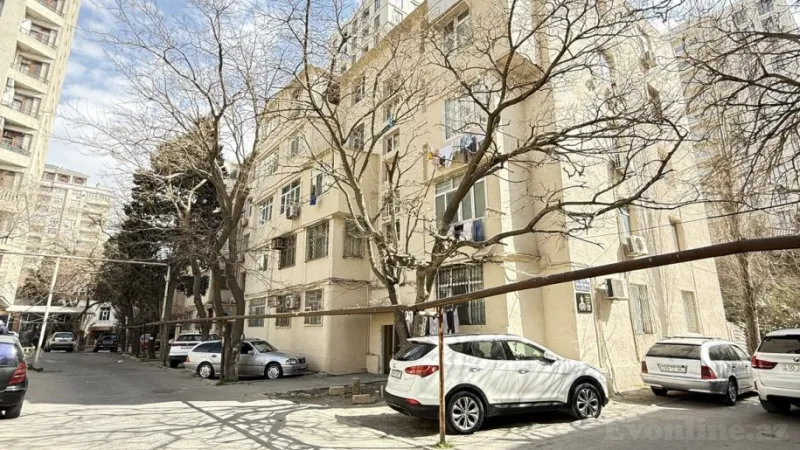 Satılır 2 otaqlı Mənzil Köhnə tikili 55 m² İnşaatçılar m.