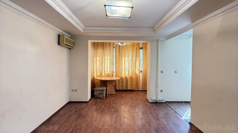 Satılır 2 otaqlı Mənzil Köhnə tikili 55 m² İnşaatçılar m. - şəkil 3