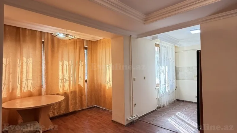 Satılır 2 otaqlı Mənzil Köhnə tikili 55 m² İnşaatçılar m. - şəkil 5