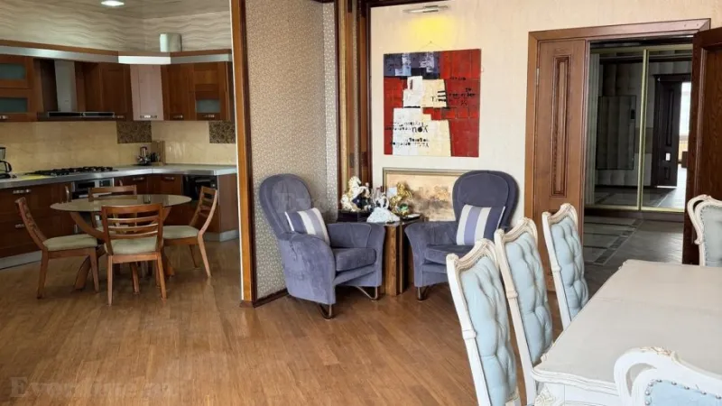 Kirayə verilir 4 otaqlı Mənzil Yeni tikili 200 m² Yasamal - şəkil 5