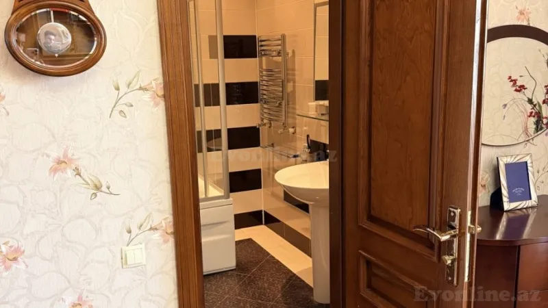 Kirayə verilir 4 otaqlı Mənzil Yeni tikili 200 m² Yasamal - şəkil 21