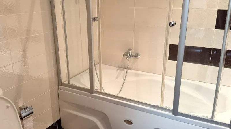 Kirayə verilir 4 otaqlı Mənzil Yeni tikili 200 m² Yasamal - şəkil 26